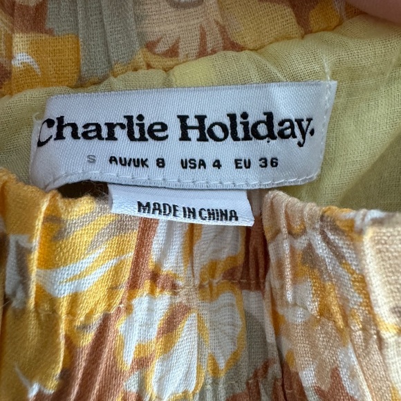 Charlie Holiday Floral Women's Shorts - Picture 8 of 8